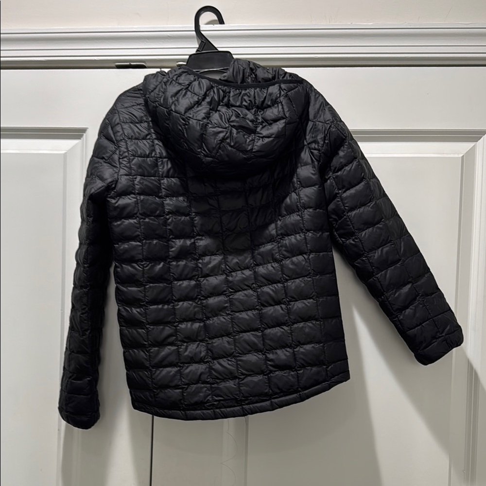 The North Face Thermoball Light Weight Puffer - Picture 7 of 8